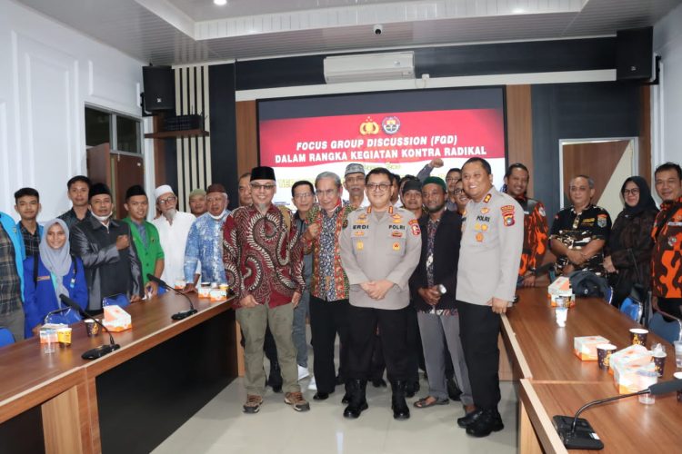 Tim Divisi Humas Polri menggelar Focus Group Discussion (FGD) kontra radikal dengan tema “Terorisme Musuh Kita Bersama”