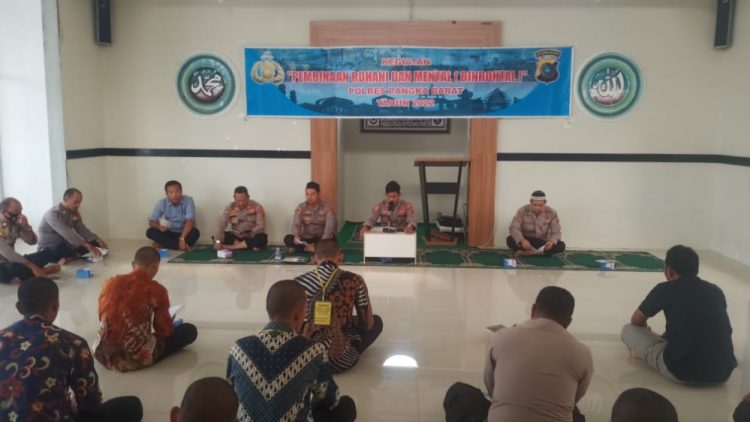 Polres Bangka Barat kembali menggelar Program Pembinaan Rohani dan Mental (Binrohtal)