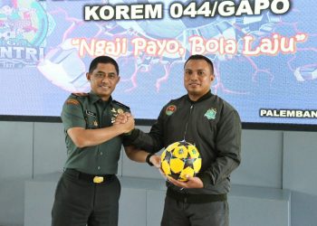Danrem 044/Gapo Brigjen TNI M. Naudi Nurdika, S.I.P, M.Si, M. Tr (Han) melepas tim kontingen Korem 044/Gapo Provinsi Sumatera Selatan