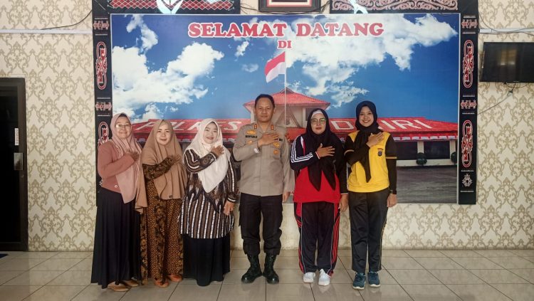 Kapolres Dairi AKBP Wahyudi Rahman, SH, S.I.K, MM terima kunjungan audensi dari pengurus besar Bundo Kandung Dairi