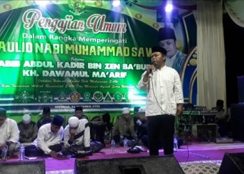 Warga Desa Mipiran kecamatan Padamara Kabupaten Purbalingga jawa Tengah memperingati Maulid Nabi Muhamad Saw 1444 dilapangan Desa Mipiran