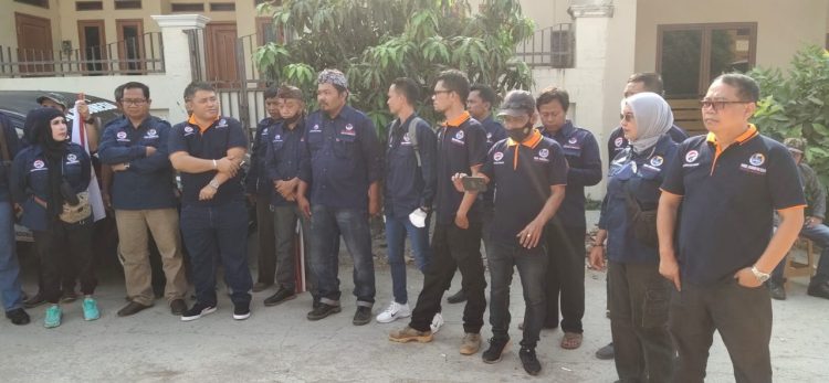 Gabungan Wartawan Indonesia Bersatu (WIB) turun ke jalan menyuarakan Aksi dan tuntutan kepada Mabes Polri dan Kantor Kementrian Dalam Negeri (KEMENDAGRI ) RI
