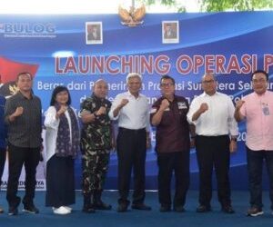Wakil Gubernur Sumatera Selatan H. Mawardi Yahya melaunching Operasi Pasar Beras Pemerintah provinsi Sumsel Rp. 5 ribu/kilogram dan peninjauan harga bahan pokok penting pasca kenaikan harga BBM