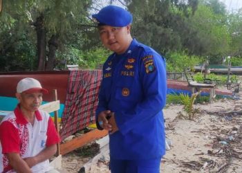 Kegiatan Patroli dialogis maupun sambang dengan warga masyarakat nelayan merupakan giat rutin yang dilaksanakan anggota Kepolisian khususnya yang di laksanakan oleh Anggota Sat Polair Polres Bangka Barat