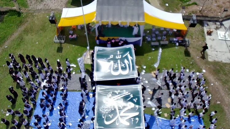Komunitas Pejuang islam dan Himpunan Thalabah Muda Aceh (Kopi Hitam Aceh) menggelar Sholawat akbar