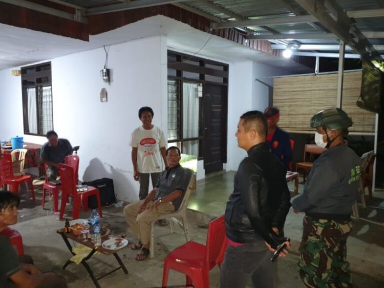 Kegiatan Rutin Yang Ditingkatkan (KRYD) di wilayah hukum Polresta Manado di gelar personil Polsek Pineleng