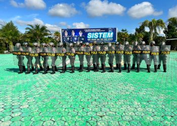 Personil Sat Samapta Polres Bangka Barat melaksanakan kegiatan latihan Dalmas dan Raimas