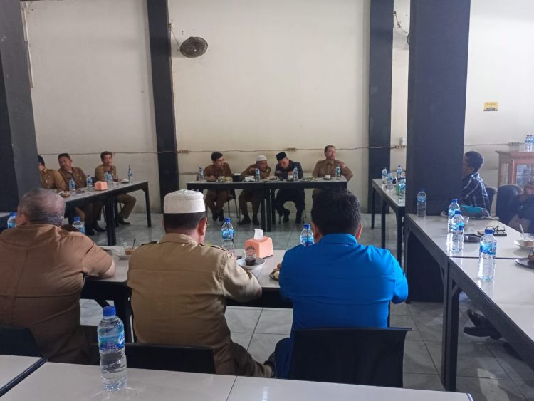 Bupati Nagan Raya HM. Jamin Idham, S.E senin (03/10) melakukan Silaturrahmi dengan para insan pers yang bertugas di Nagan Raya