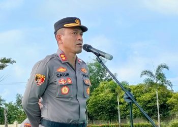 Kapolres Bangka Barat AKBP Catur Prasetiyo, S.I.K pimpin apel pagi jam Pimpinan
