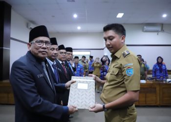 Bupati Ogan Ilir Panca Wijaya Akbar sekira pukul 16:00 Wib memberikan mandat kepercayaan untuk memimpin Dinas Pendidikan dan Kebudayaan Kabupaten Ogan Ilir