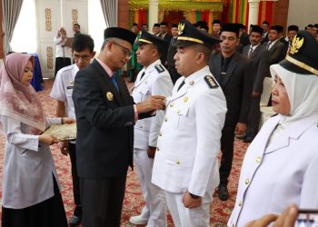 Bupati Nagan Raya, H.M Jamin Idham SE lantik sejumlah Pimpinan Tinggi Pratama, Administrator dan Jabatan Pengawas di lingkungan Pemerintah Kabupaten Nagan Raya