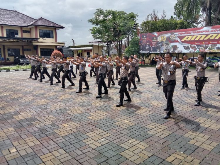 Sat Binmas Polres Tasikmalaya Kota melakukan pembinaan dan pelatihan Satuan Pengamanan