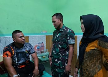 Dandim Aceh Utara mengunjungi dan memberikan motivasi kesembuhan bagi anggota Kodim 0103/Aut yang sedang terbaring sakit di RS Kesrem Lhokseumawe