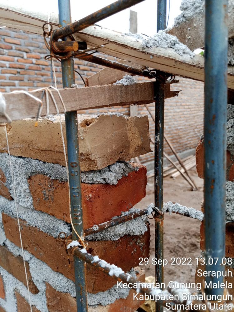 Pelaksanaan pembangunan ruangan SD Inpres 097320 Serapuh