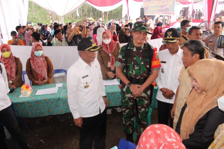 Pembukaan TMMD ke-115 Kodim 0402/OKI dipimpin langsung Bupati OKI, H Iskandar, SE., disaksikan Dandim 0402/OKI Letkol Inf Hendra Saputra, S.Sos., MM., M.I.Pol., Kapolres OKI AKBP Dili Yanto, SH., S.Ik., M.Si., unsur Forkopimda