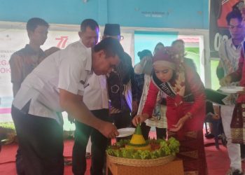 Kepala desa di kecamatan Pedamaran, menggelar resepsi Agustusan yang dilaksanakan di Balai Desa Pedamaran III kecamatan Pedamaran kabupaten OKI