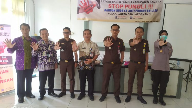 Kasat Binmas Polres Bangka Lakukan kegiatan Sosialisasi Saber Pungli. Kamis (13/10/2022)