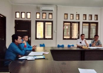 Perundingan di ruang disnaker kabupaten Pelalawan dengan proses Tripartit yang ke-2 (kedua), atas terjadinya perselisihan pemutusan hubungan kerja "PHK" kepada karyawan PT MUSIM'MAS dan pihak management perusahaan PT MUSIM'MAS