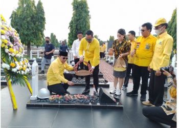 DPD Partai Golkar provinsi Sumatera Selatan Ziarah taman makam pahlawan Ksatria Siguntang dan Tasyakuran Jalan Jenderal Sudirman Palembang