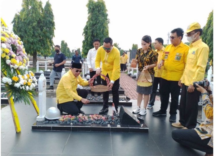 DPD Partai Golkar provinsi Sumatera Selatan Ziarah taman makam pahlawan Ksatria Siguntang dan Tasyakuran Jalan Jenderal Sudirman Palembang