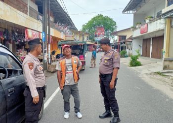 Personil Sat Samapta Polres Bangka Barat melaksanakan Giat Patroli Roda-2 di tempat-tempat keramaian seperti di pasar Mentok