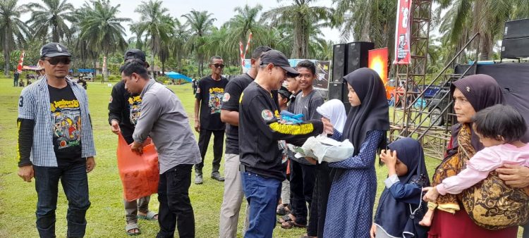Kapolsek Kejuruan Muda AKP Sudirman. SE beserta Anggota Personel Polsek Kejuruan Muda Menghadiri kegiatan " JAMBORE SCOOTER ACEH TAMIANG KE - 8 TAHUN 2022