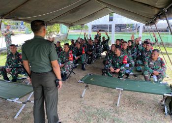 Komandan Kodim 0103/Aut Letkol Inf Hendrasari Nurhono S.I.P., M.I.P., meninjau pelaksanaan kegiatan Pendayagunaan Koramil Model Ta. 2022