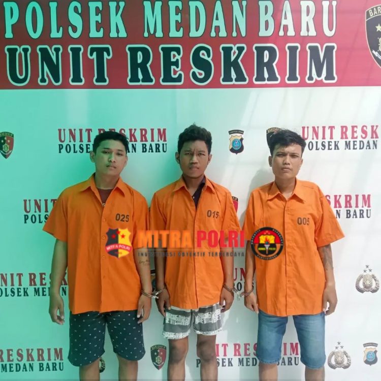 Unit Reskrim Polsek Medan Baru menangkap tiga orang pelaku pencurian dengan kekerasan (Curas) spesialis handphone di Kota Medan