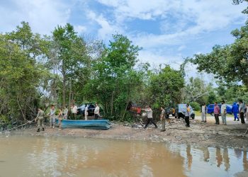 Polres Bangka beserta Tim Gabungan (Sat Pol.PP dan Kecamatan Sungailiat) mendatangi kawasan Tambang Inkonvesional ilegal di Daerah Aliran Sungai (DAS) Lingk. Nelayan I, Lingk. Jalan Laut dan Kampung Pasir