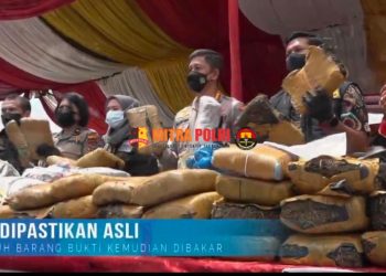 Kapolrestabes Medan memimpin pemusnahan Barang Bukti berupa Ganja dari 8 kasus atau 9 tersangka di Satresnarkoba Polrestabes Medan
