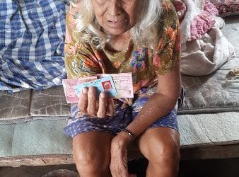 Bintang Silitonga rela meluangkan waktu nya turun ke Nagori - Nagori untuk menyampaikan bantuan Subsisdi BBM yang kondisinya sedang sakit
