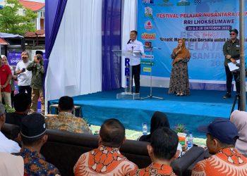 Dandim 0103/Aceh Utara Letkol Inf Hendrasari Nurhono S.I.P. M.I.P.,didampingi Ketua Persit Kartika Chandra Kirana Cabang XX/ Dim 0103 Aceh Utara Koorcabrem 011 PD Iskandar Muda Ny. Dina HS Nurhono menghadiri Acara Pembukaan Festival Pelajar Nusantara 2022