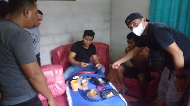 Tim Gradak Sat Res Narkoba Polres Bangka Kembali tangkap 3 orang pelaku dalam tindak pidana Narkotika jenis Sabu di Kecamatan Belinyu dan Kecamatan Sungailiat
