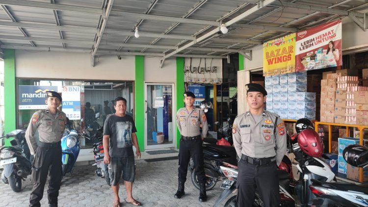 Pesonil Sat Samapta Polres Bangka Barat melaksanakan giat patroli rutin guna pemeliharaan Keamanan dan Ketertiban Masyarakat secara masif