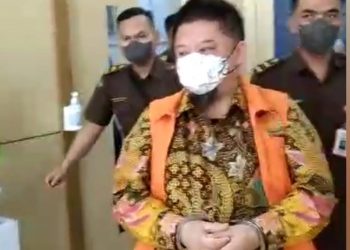 Jaksa Penuntut Umum (JPU) Bidang Tindak Pidana Khusus Kejari Palembang menerima pelimpahan tahap ll berkas perkara dan alat bukti untuk dua tersangka