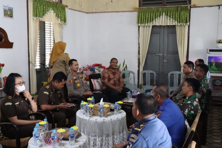 Kapolres Bangka pimpin Rakor dan coffee morning bersama Forkopimcam (Forum Komunikasi Pimpinan Kecamatan) Belinyu