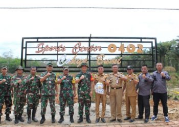 Tim Pengawasan dan Evaluasi (Wasev) Sterad Mabes TNI AD meninjau secara langsung pelaksanaan program TNI Manunggal Membangun Desa (TMMD) ke-115 Kodim 0402/OKI di Desa Cahya Bumi