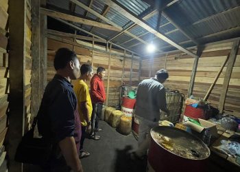 Tim Opsnal Sat Reskrim Polres Kuantan Singingi lakukan Penindakan terhadap Tindak Pidana kejahatan Minyak dan Gas (MIGAS) penyalahgunaan angkutan dan Niaga bahan bakar minyak yang disubsidi pemerintah di SPBU Sitorajo Kari