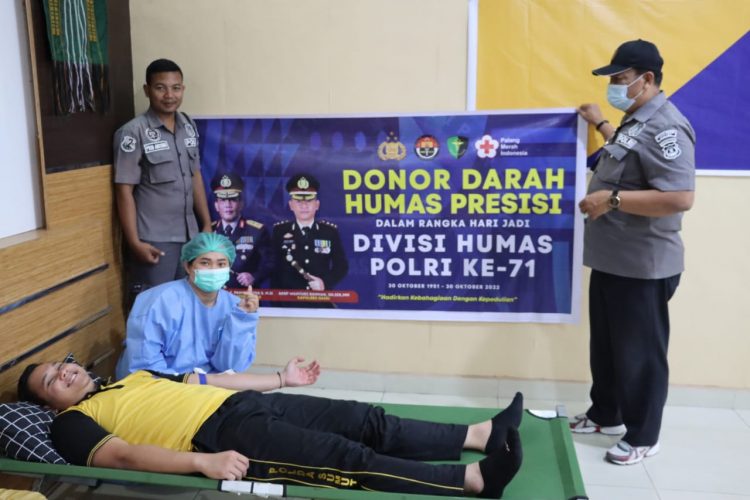 Si Humas Polres Dairi Gelar Bakti Kesehatan Donor Darah. Kamis 27-10-2022 di Poliklinik Polres Dairi