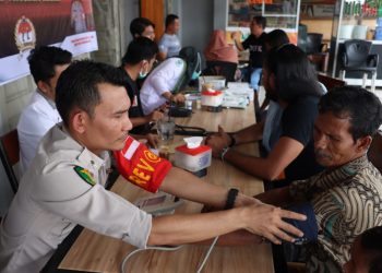 Menyambut HUT Humas Polri ke-71 Tahun 2022, Polres Nagan Raya menggelar pengobatan dan layanan kesehatan gratis kepada masyarakat