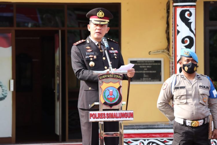 Kapolres Simalungun AKBP Ronald F.C Sipayung, S.H., S.I.K., M.H., menjadi inspektur upacara peringatan Hari Sumpah Pemuda ke-94 tahun 2022