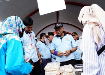 Pj Bupati Pati Henggar Budi Anggoro, Kamis (27/10), berkesempatan untuk menghadiri acara peringatan Hari Sumpah Pemuda yang dilaksanakan oleh Karang Taruna Kecamatan Winong