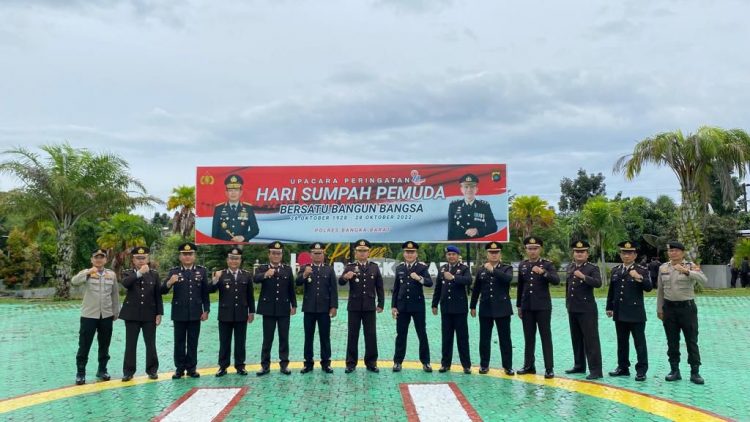 Wakapolres Bangka Barat Kompol Andri Eko Setiawan, SIK pimpin pelaksanaan kegiatan upacara dalam rangka memperingati Hari Sumpah Pemuda ke-94
