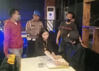 Satuan Narkoba Polresta Manado melakukan razia narkoba di cafe dan tempat hiburan malam di wilayah hukum Polresta Manado