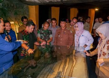 Dinas Kebudayaan dan Pariwisata (Disbudpar) Aceh melalui UPTD Museum Tsunami menggelar pameran temporer bertajuk “Jendela Masa Lalu”