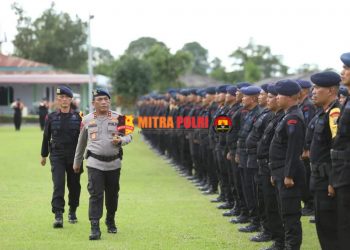 Kapolda Sumut Irjen Pol Drs. R. Z. Panca Putra S., M.Si memimpin upacara pemberangkatan personel Sat Brimob Polda Sumut dalam rangka pengamanan Operasi Puri Agung 2022 – Konferensi Tingkat Tinggi G20 BKO Polda Bali