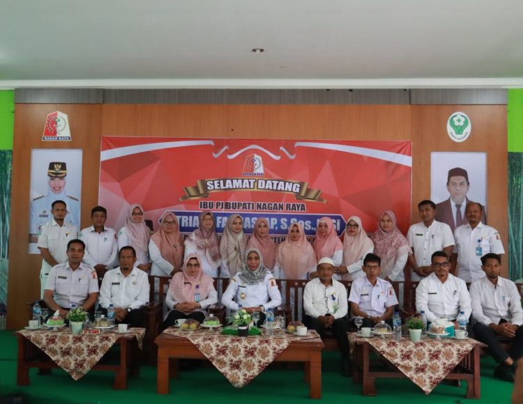 Pj Bupati Nagan Raya Fitriany Farhas AP.,S.Sos., M.Si lakukan silaturahmi dengan Keluarga Besar Dinas Kesehatan (Dinkes)