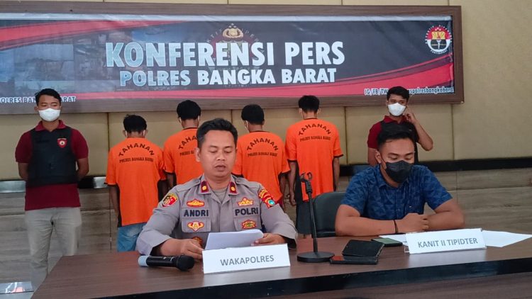 Wakapolres Bangka Barat Kompol Andri Eko Setiawan, SIK pimpin kegiatan Konferensi Pers Operasi Peti Menumbing 2022