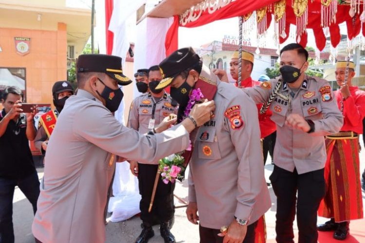 Kapolda Sulawesi Selatan Irjen Pol  Drs. H. Nana Sudjana, MM melakukan kunjungan kerja sekaligus memberikan Arahan kepada Personel Polres Sidrap