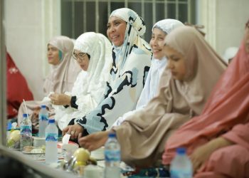 Penjabat (Pj) Bupati Nagan Raya, Fitriany Farhas, AP, S.Sos., M.Si Shalat Magrib secara berjamaah pada setiap malam Jum'at